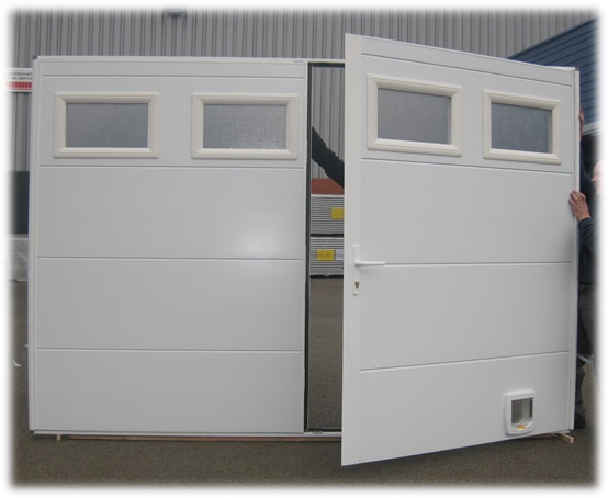 Porte de service isolée 40 mm deux vantaux avec 4 hublots